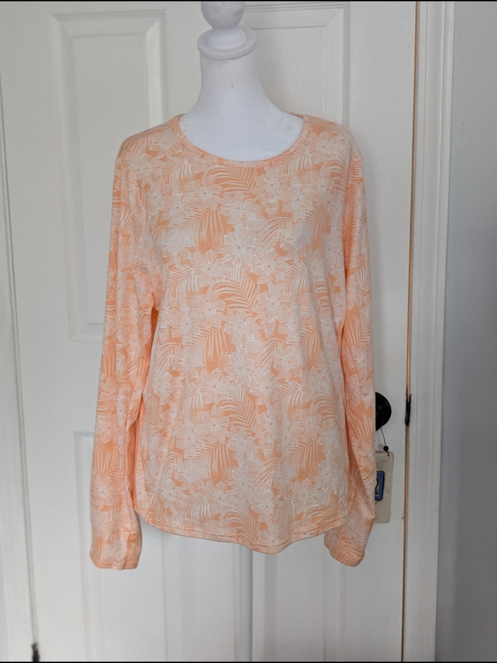 Hang Ten Ladies' Size XL Lightweight Crew Neck Long-Sleeve Top